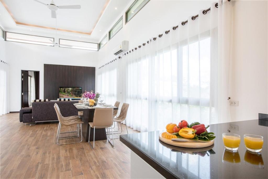 Shanti Villas X Monthstayz Thailand Rawai Buitenkant foto